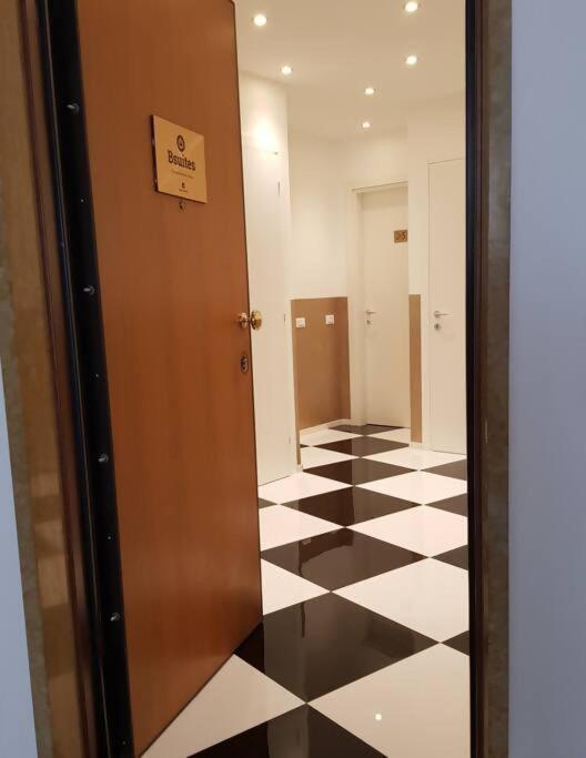 Bsuites Trieste In Centro Storico Con Wifi Padua Kamer foto